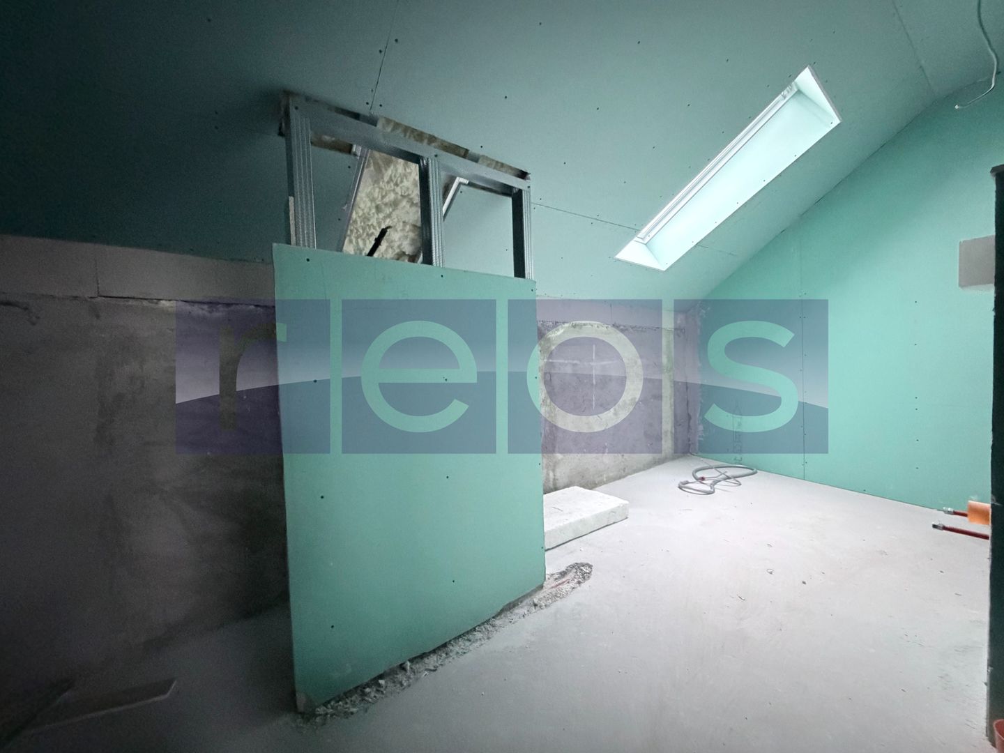 VANZARE 4 CAMERE | 136 MP UTILI | LOC DE PARCARE INCLUS | JIULUI - Poză 9