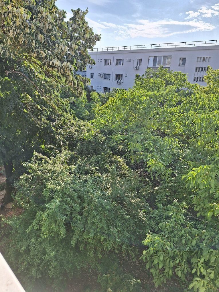 Apartament 3 camere renovat integral, etaj 3/4, lângă metrou Păcii - Poză 6