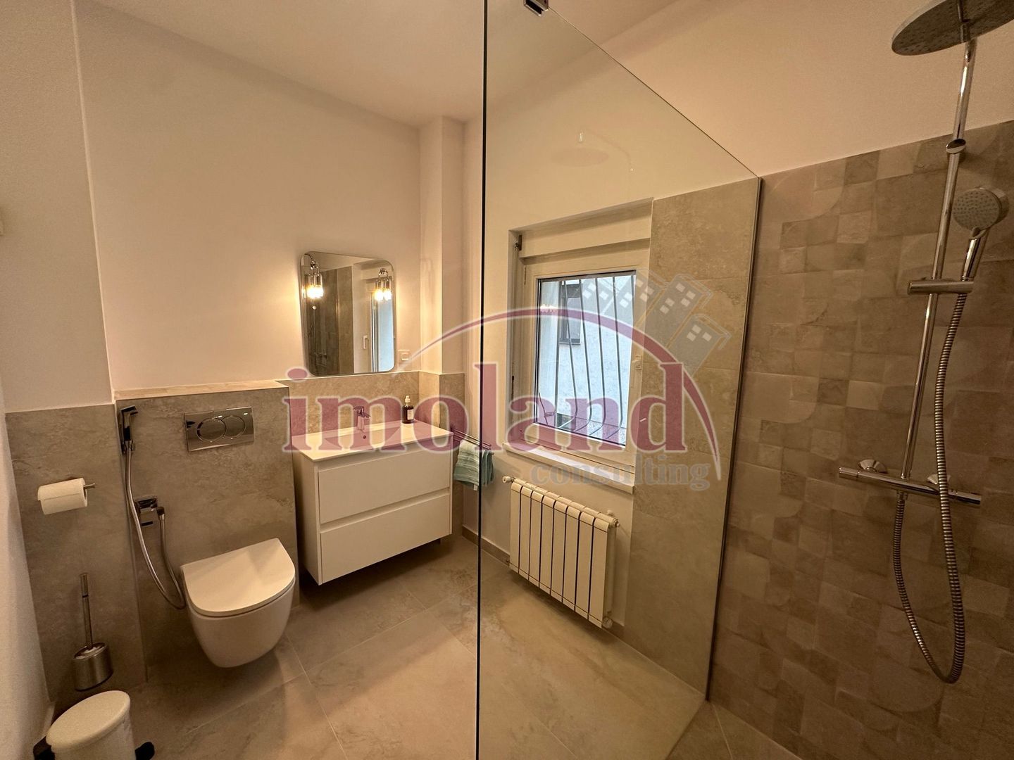 Inchiriere - 4 camere renovate integral - Primaverii - Poză 13