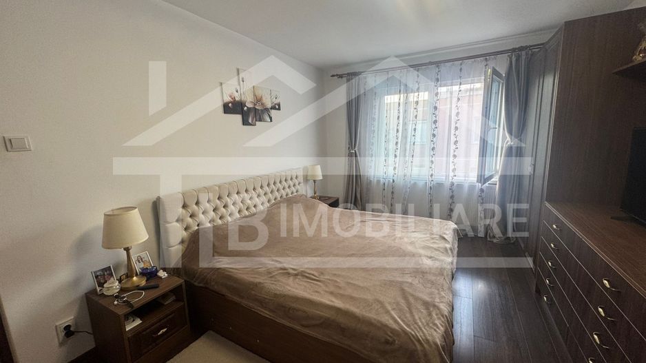 Apartament cu 3 camere, 70 mp, decomandat, garaj, Zona Fortuna - Poză 2