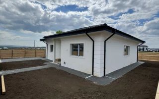 Casa 4 camere, 2 bai, incalzire in pardoseala, canalizare, Miroslava-Vorovesti - Poză 3