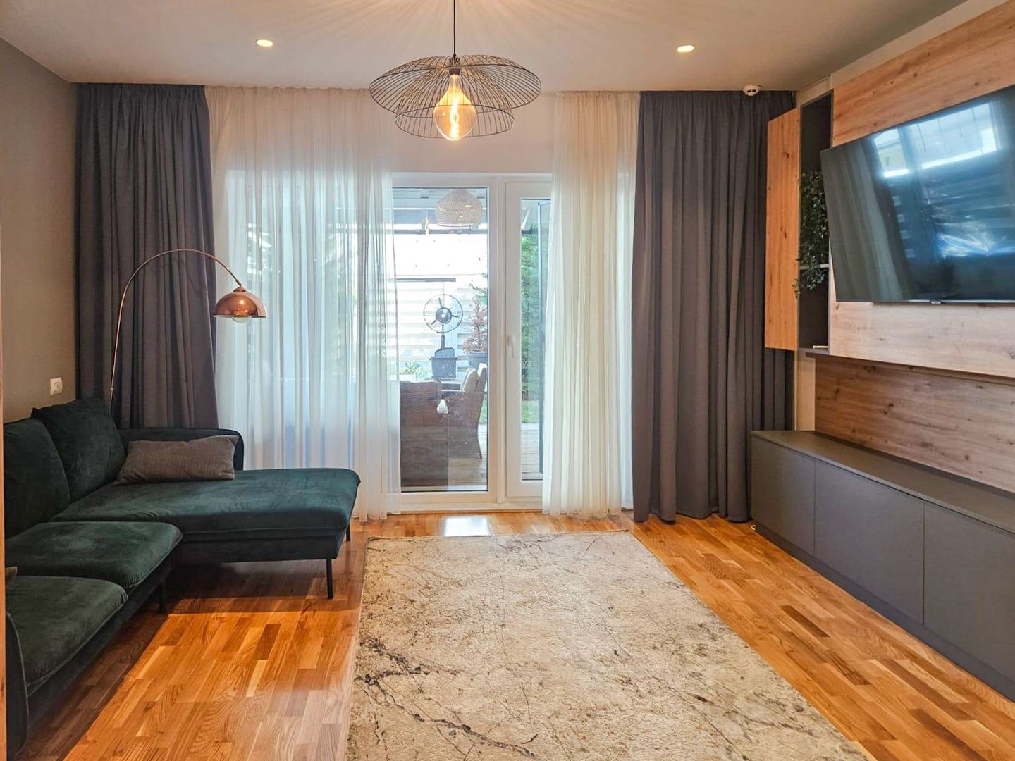 Chirie I Vila 5 camere Pipera I Gradina si zona barbecue I 2 parcari - Poză 3