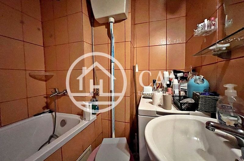 Garsonieră de vânzare în zona Velența, Oradea - Poză 3