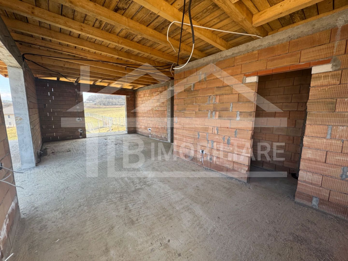 Casa cu 4 camere, 122 mp utili, Zona Livezeni - Poză 9