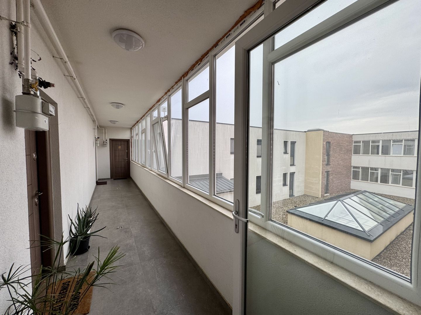 Apartament Modern cu 2 Camere de Închiriat în Dumbrăvița - Poză 27