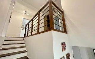 Casa la cheie, curte individuala, jaluzele electrice, aer conditionat - Poză 12