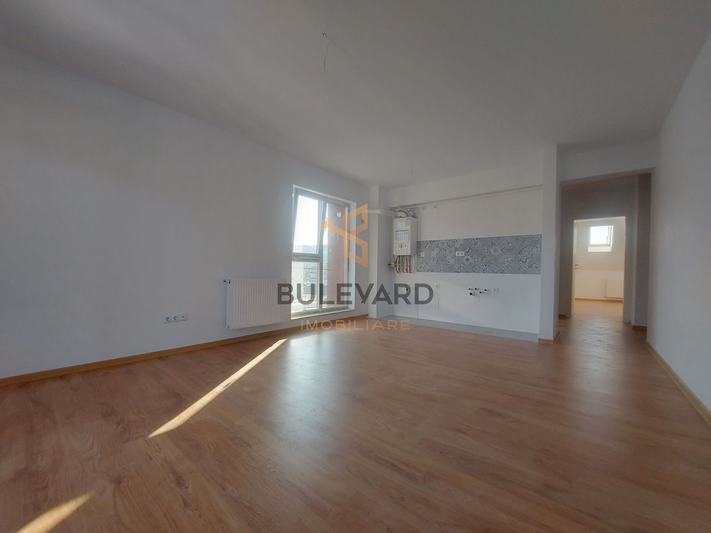 Apartament cu 3 camere finisat modern+parcare! - Poză 1