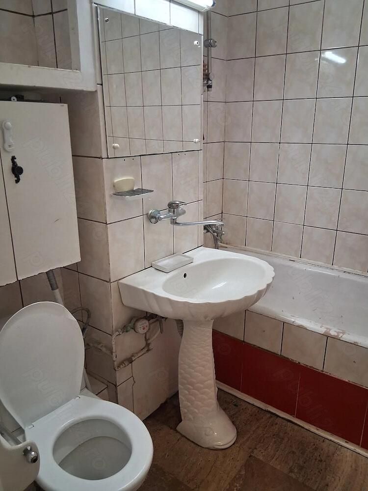 Apartament 3 camere-Decomandat -Zona Lipovei-Parter - Poză 9