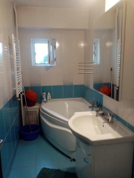 AP. 3 CAMERE TIMPURI NOI, BUCATARIE INCHISA,70 MP. UTILI,MOBILAT,AC - Poză 7