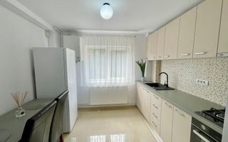 Apartament cu 2 camere,  Renovat Complet - Poză 2