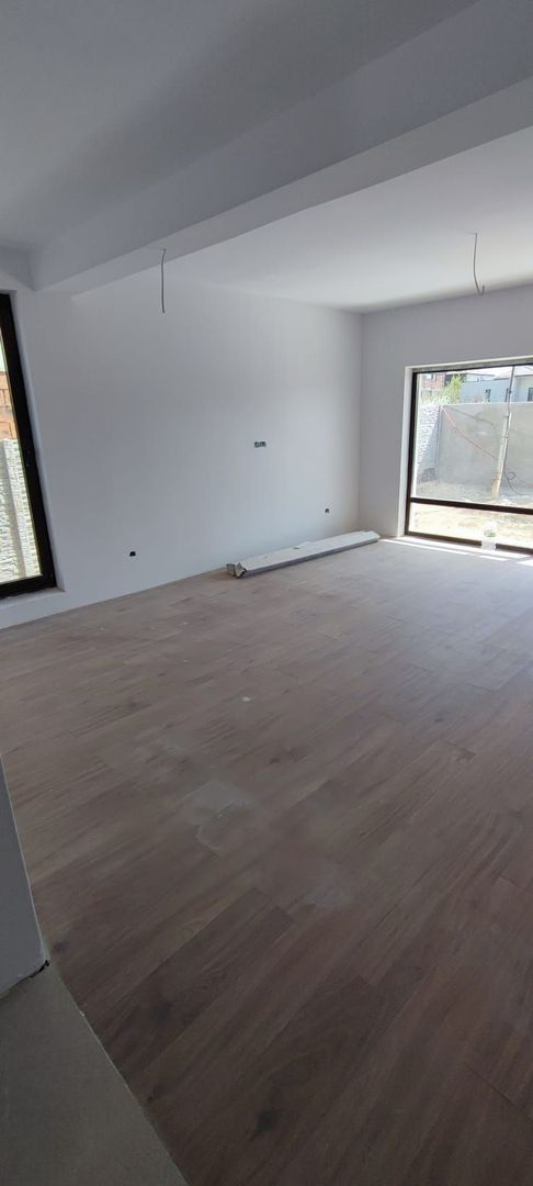 Casa..Vila cu 5 camere de vanzare.......Nord Bragadiru..... - Poză 29