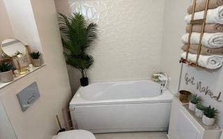 Apartament cu 3 camere, etaj intermediar, zonă liniștită – Florești - Poză 7