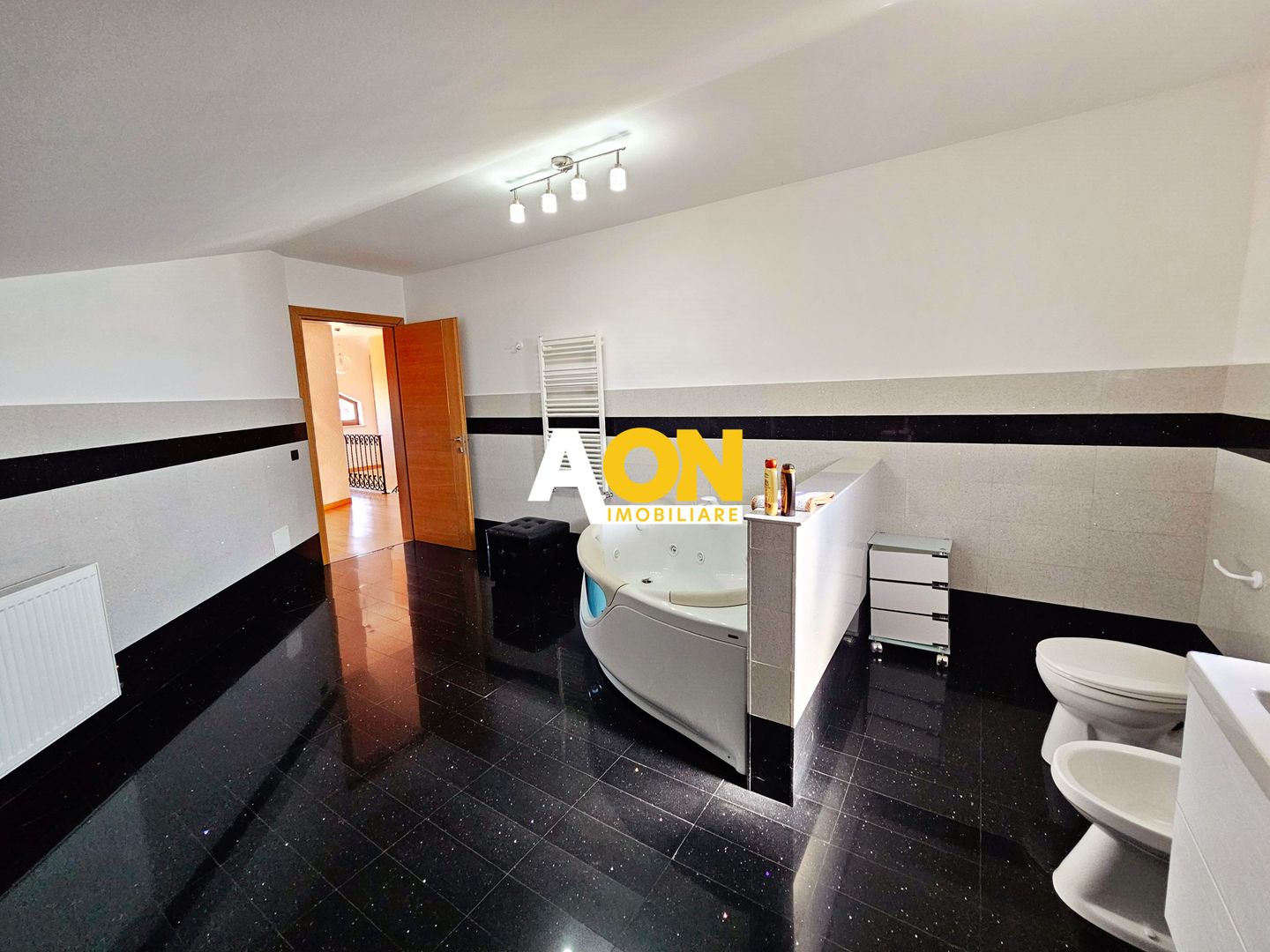 Casa de locuit si birouri, finisaje lux, 629 mp teren, zona Prefectura - Poză 21