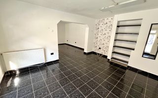 Spațiu Comercial, Trafic Pietonal Intens, Zona Piață - Cetate - Poză 2