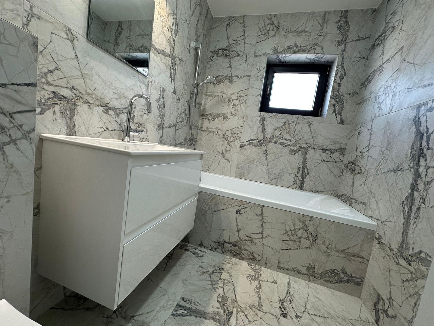 Casa moderna cu mansarda |de inchiriat | Voluntari - Poză 23