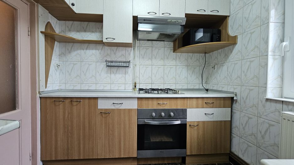 Apartament 2 camere de vanzare, Piața Victoriei centrala proprie - Poză 2