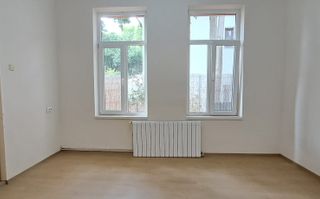 Tineretului, Dimitrie Cantemir, casa 2 camere, curte, 350 m de metrou - Poză 1