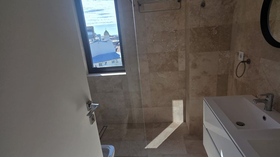 Penthouse 4 camere LUX, vedere parc Cazzavillan, 2 locuri parcare - Poză 10