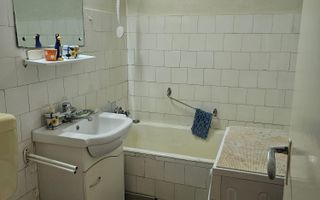 Apartament 4 camere +garaj– decomandat – str. Ioan Slavici, et.1 - Poză 7