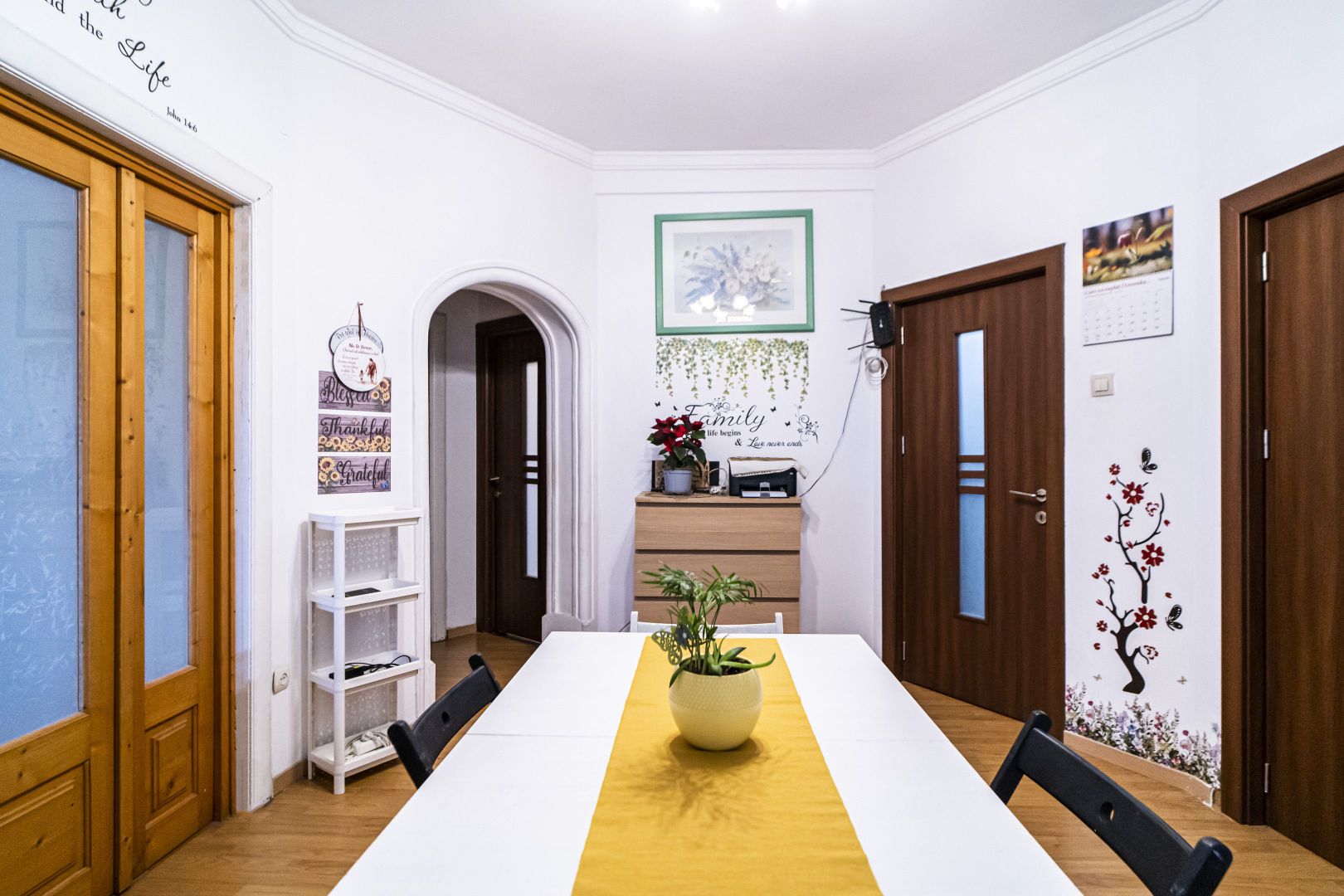 Cismigiu - Berthelot, 5 camere pe 2 nivele, centrala proprie, renovat - Poză 1