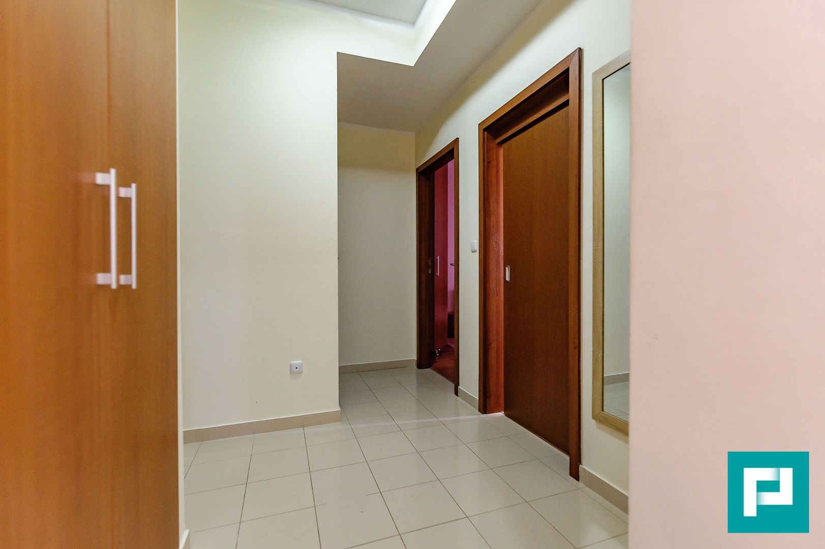 Apartament cu 3 camere, Ared Uta. - Poză 9