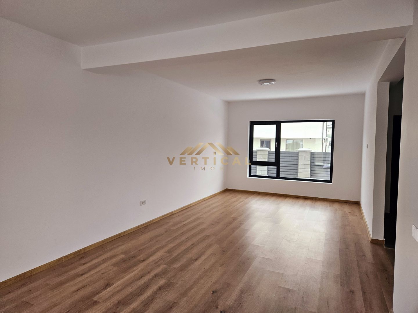 De inchiriat vila 4 camere - intrare comuna Berceni - Poză 6