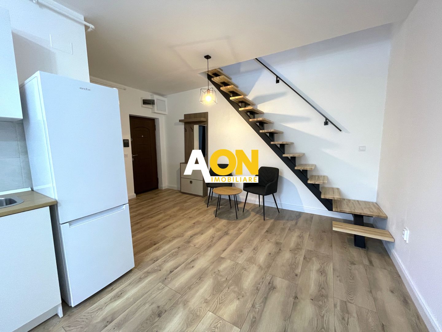 Apartament Modern cu 3 Camere, Bloc Nou, Zona Centru - Poză 2