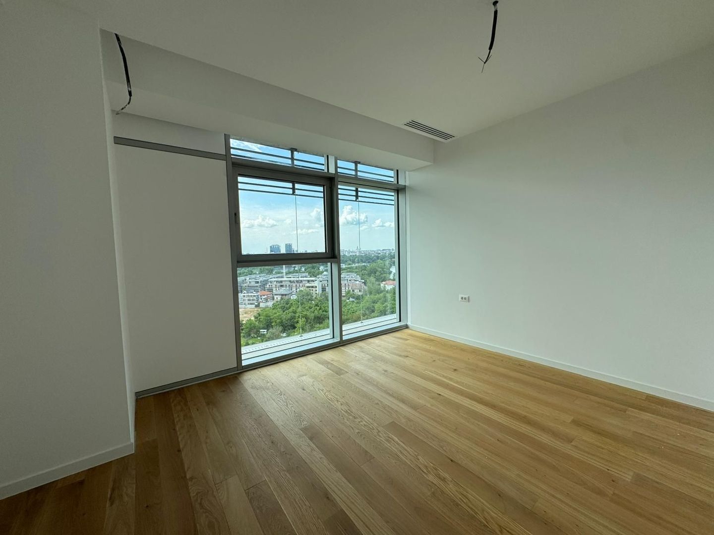 PENTHOUSE SPECTACULOS UpSite || 1.800.00+TVA || boxa si loc de parcare incluse - Poză 10