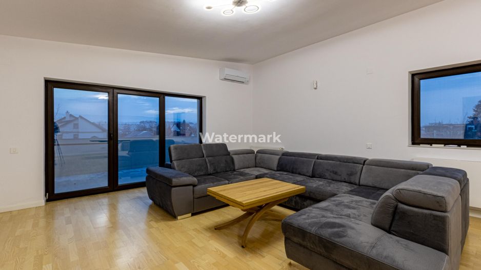 Apartament cu 4 camere de închiriat în zona Alexandru cel Bun - Poză 3