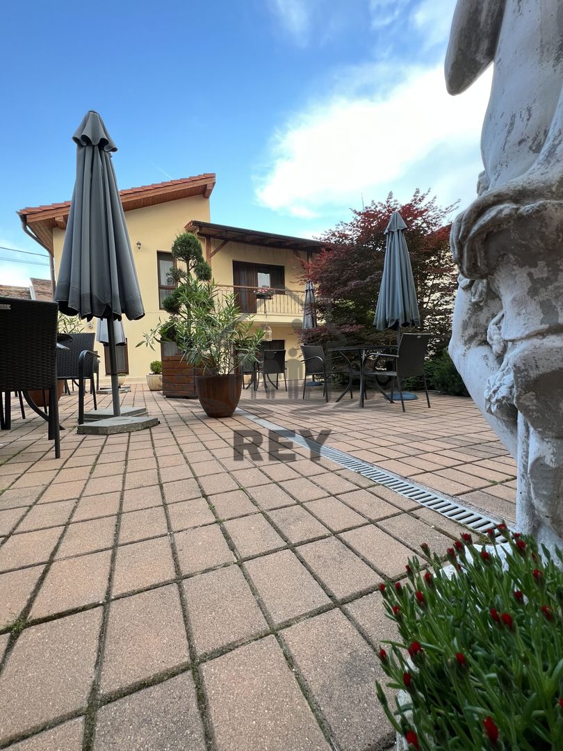 Vila de vanzare in zona Centrala/Orasul de jos - Poză 48