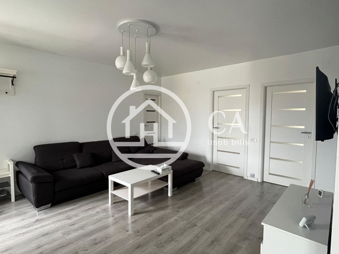 Apartament la casa de închiriat cu 3 camere în Santandrei, Bihor - Poză 3