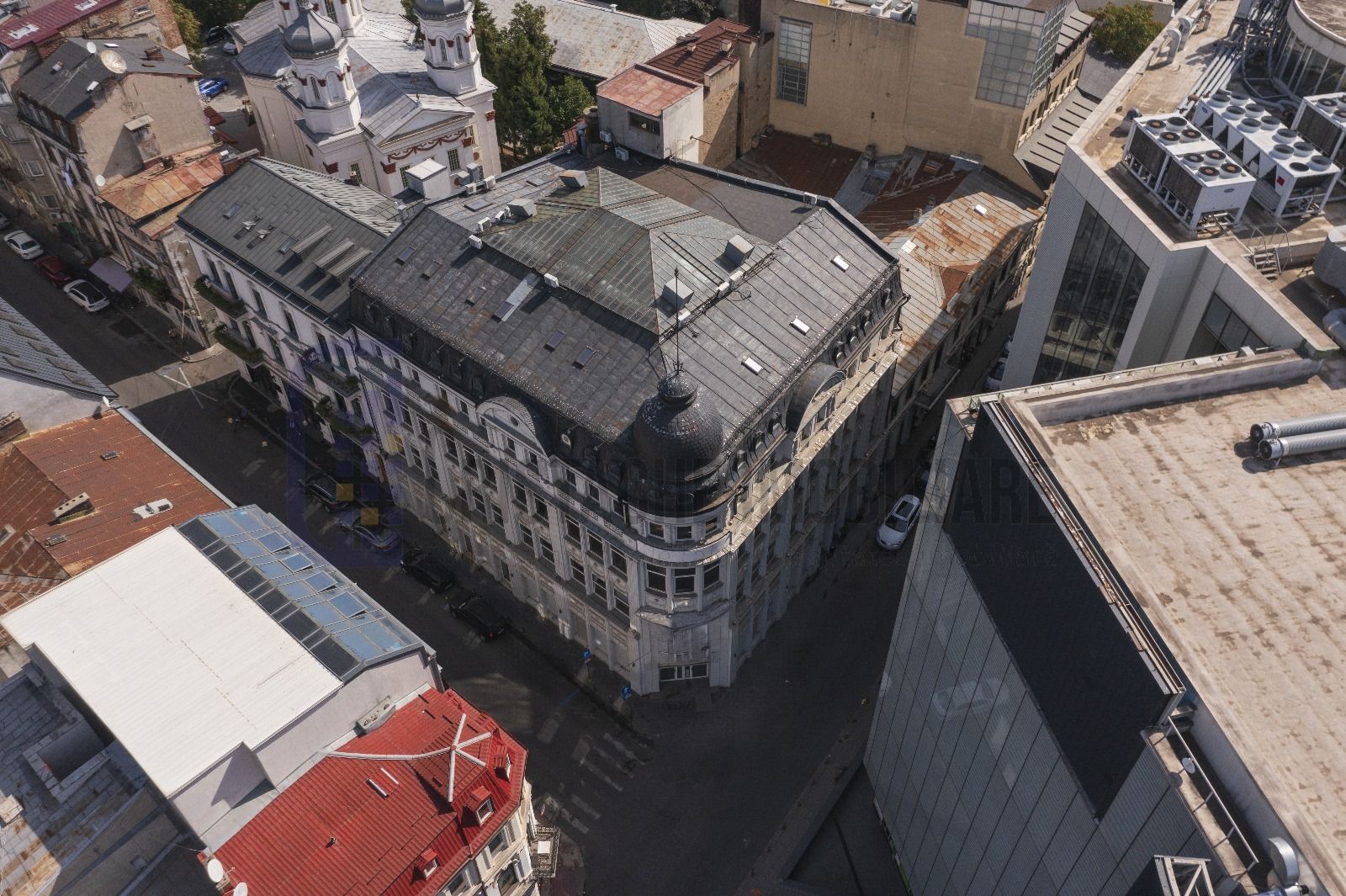 Cladire de birouri in P-ta Unirii, de la 370 mp. (max. 1.500 mp.) - Poză 2