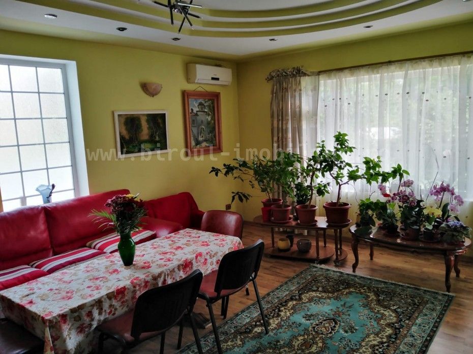 Vânzare Vilă P+1+Pod+Beci – Ideală pentru 2 Familii – Constanța, Km4 - Poză 6