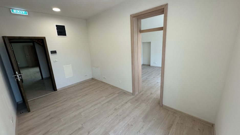 Spatii de birouri Ultracentral suprafață  de 34 mp - Poză 5