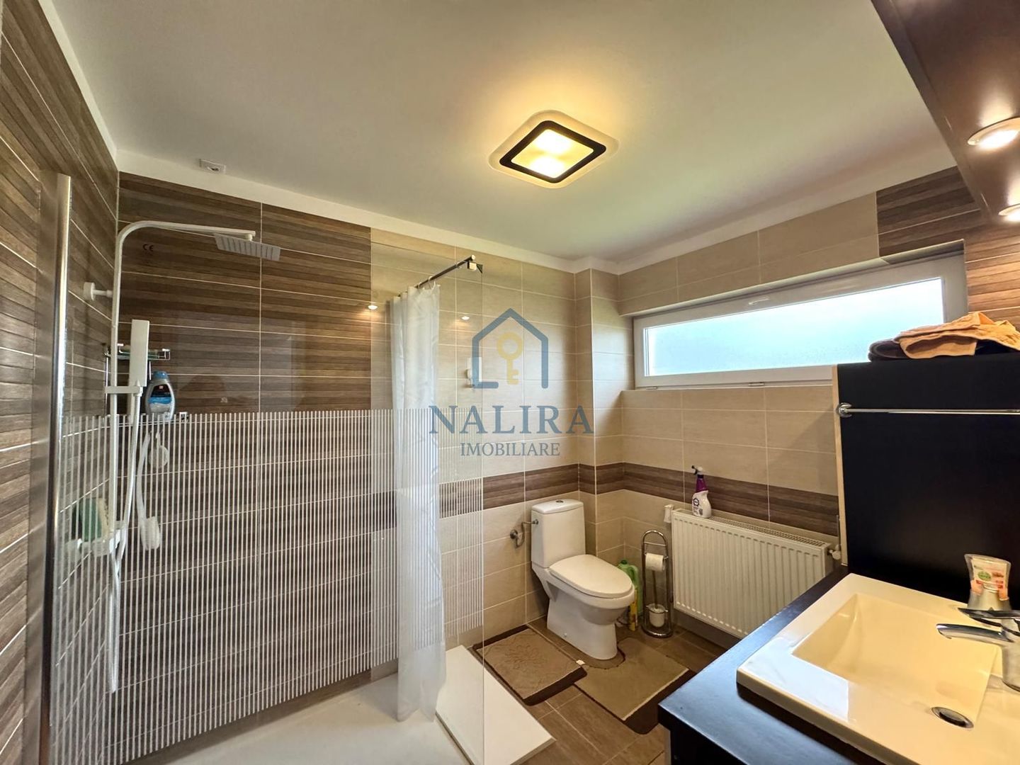 Casa superba de vanzare-piscina- eficienta energetic-Tautii Magheraus - Poză 18