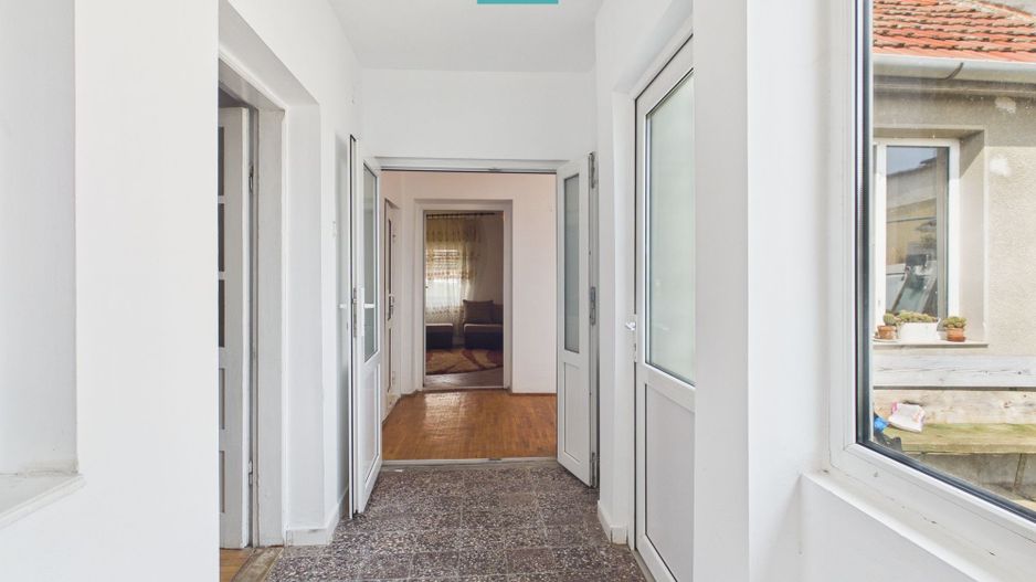 2 case separate + curte 1400 mp – Zona Dâmbovița - Poză 11