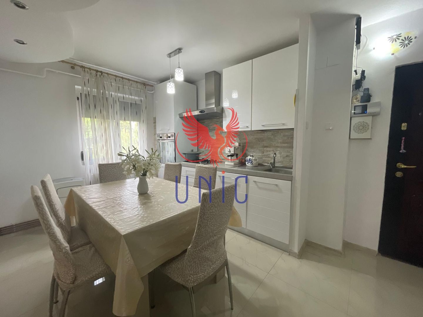 4 camere decomandate, etaj 2, centrala termica - Valea Rosie - Poză 2