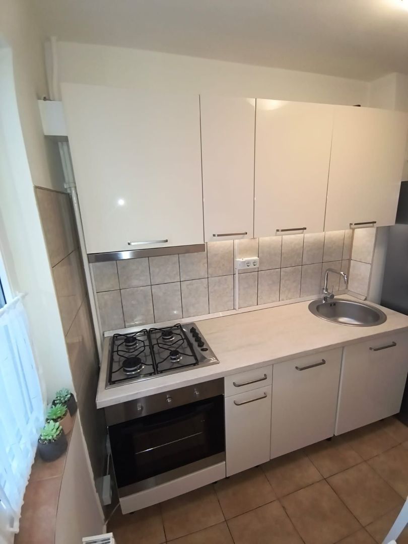 Inchiriez apartament în inima Bucureștiului - Unirii, centrală bloc - Poză 6