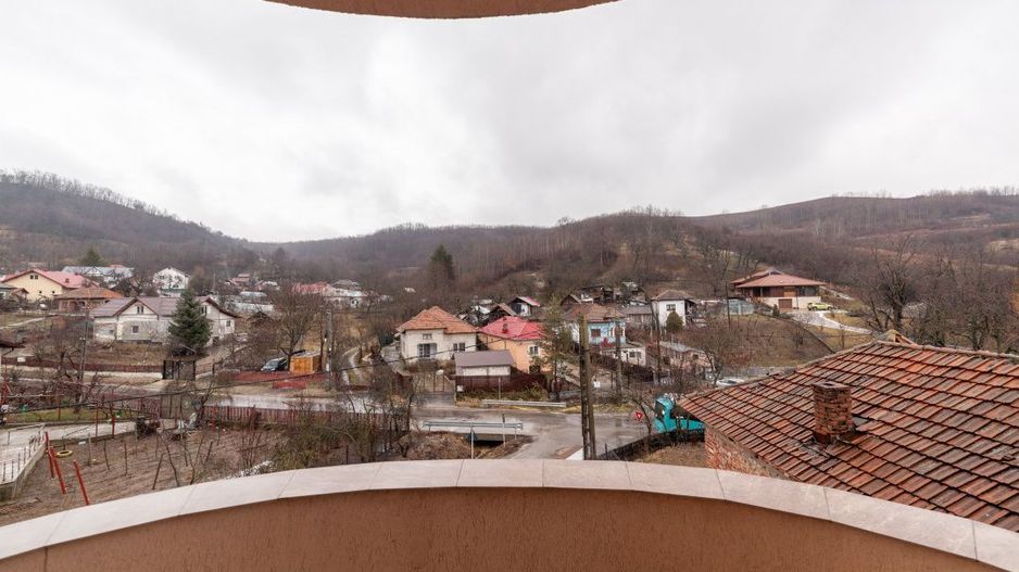 Casă spațioasă P+1+M – Izvorani, Ștefănești | Ideală pentru 2 familii! - Poză 20