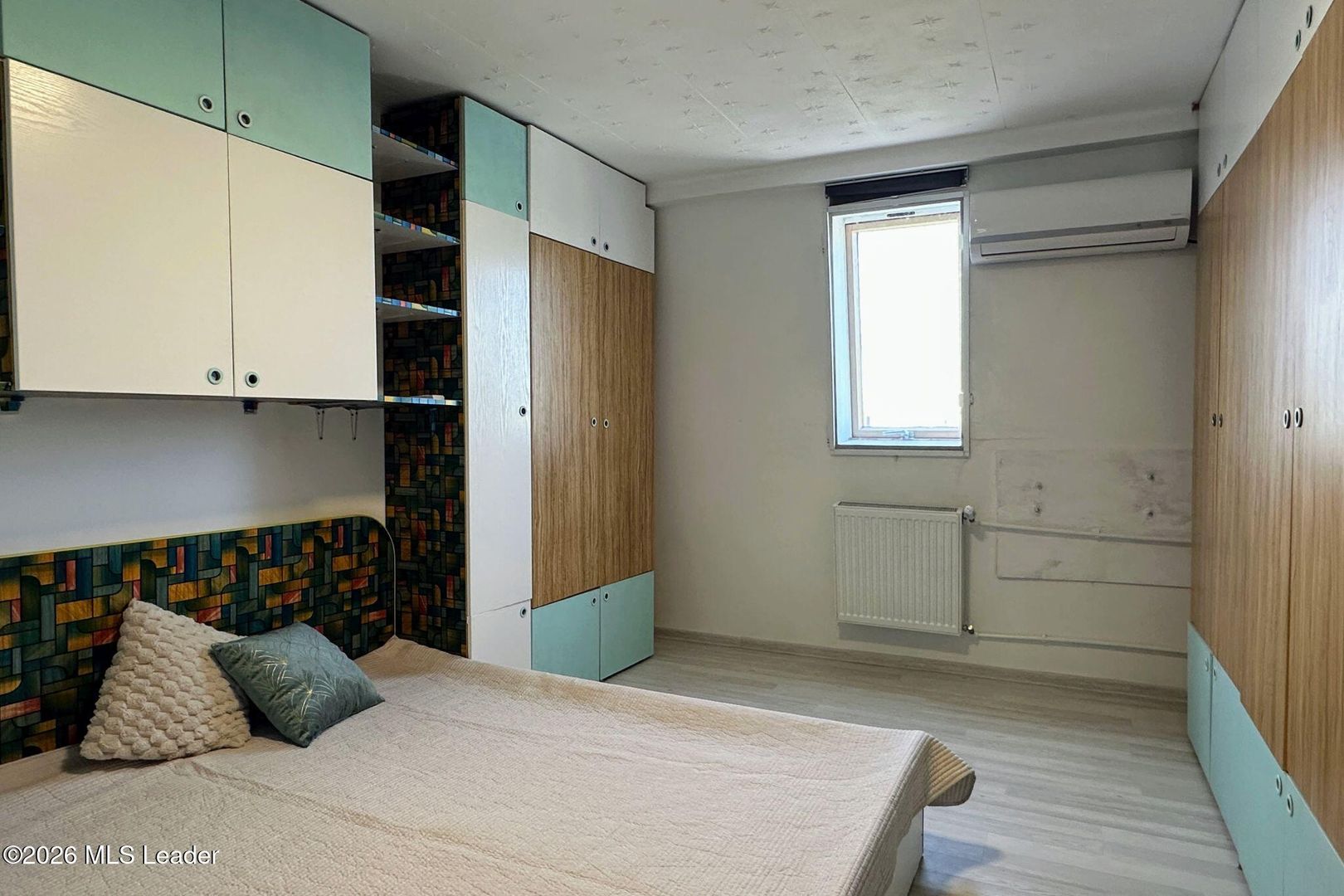Fizicienilor - Lacramioarei, 3 camere 67 mp, pod 40 mp, modernizat - Poză 4
