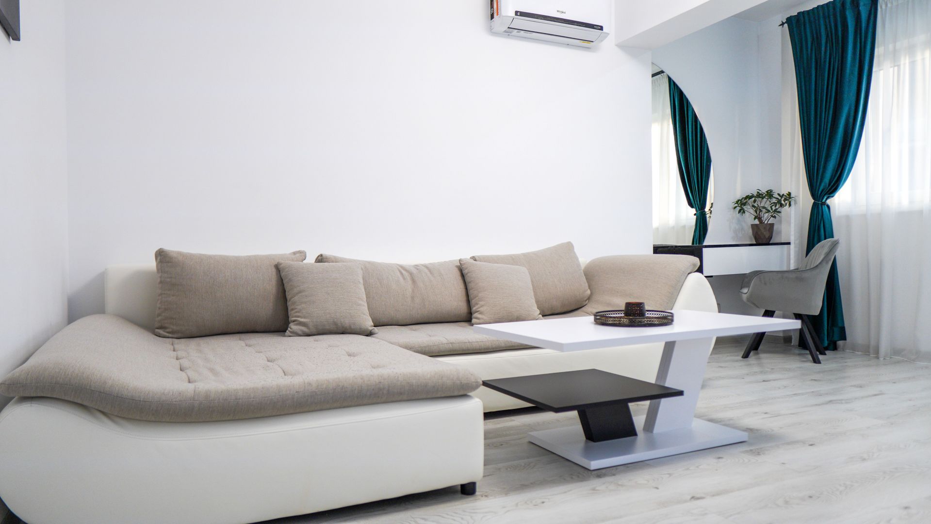 Apartament 2 camere + grădină 70 mp + parcare, la 5 minute de Coresi - Poză 1