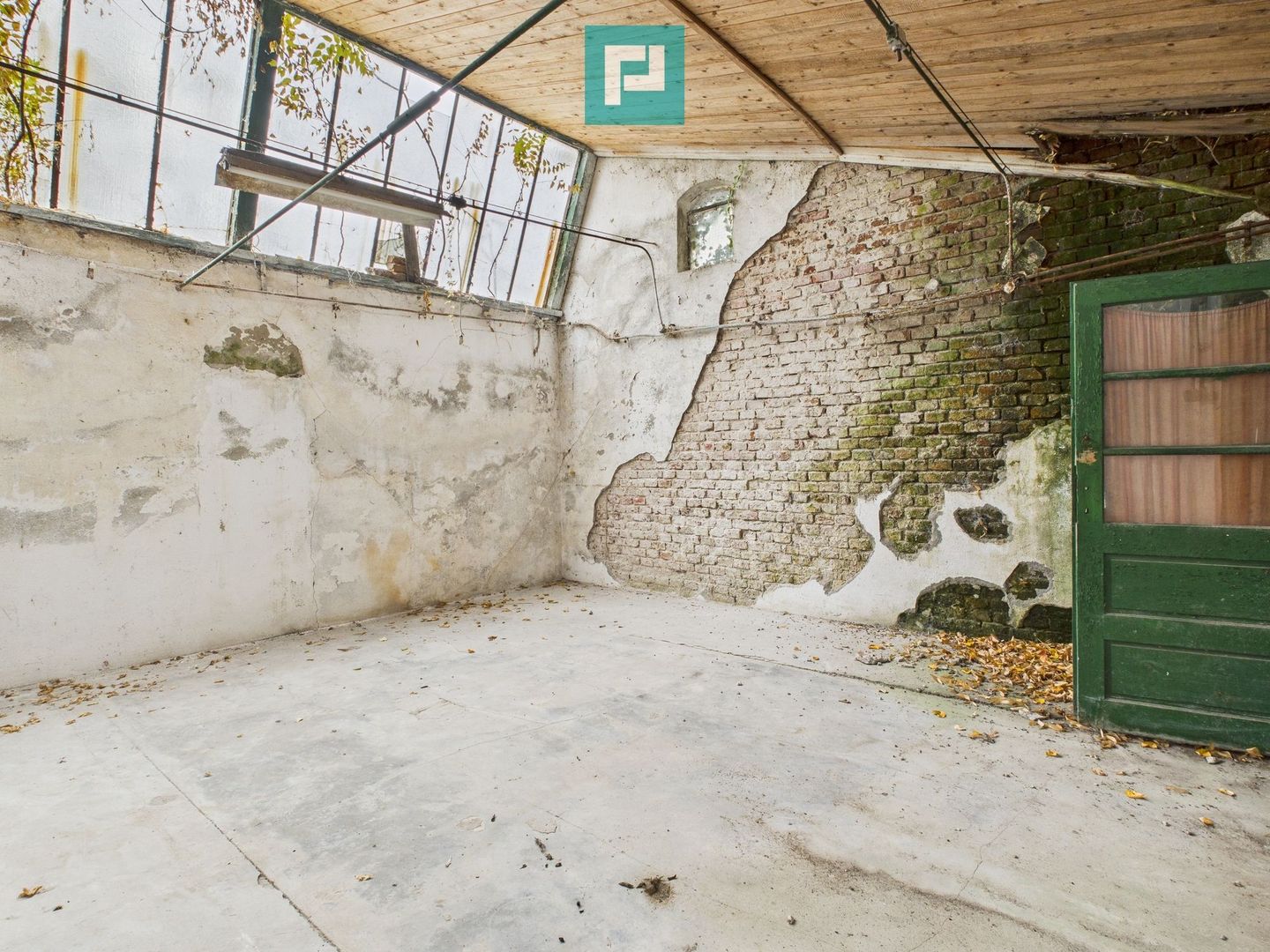 Spațiu de investiții 500 mp în Periam - Poză 3