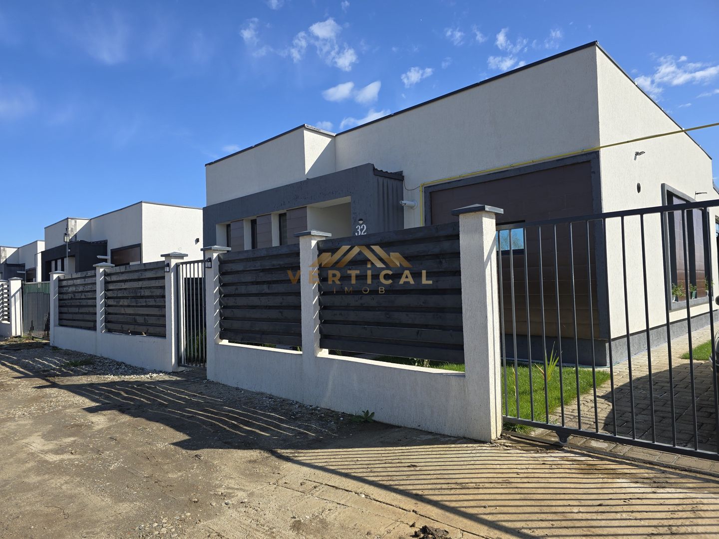 Teren cu utilitati intre case | Berceni Mega Parc - Poză 1