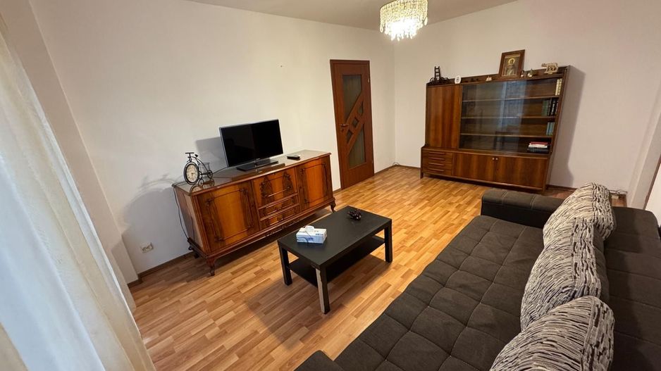 Apartament incapator cu trei camere, zona Iancuui - Poză 1