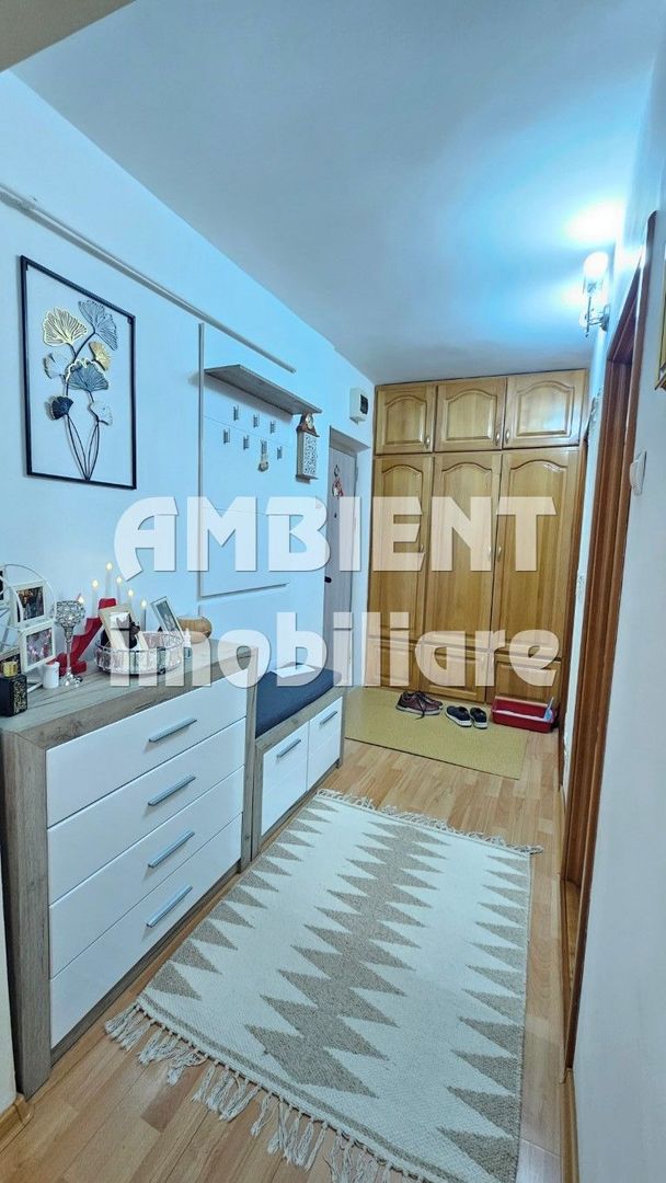 Apartament cu 3 camere, etaj 3, mobilat si utilat, zona CENTRU; - Poză 3