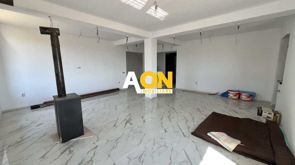 Casa individuala cu 4 camere, 2 bai, terasa, 800mp teren, Sp+P+1E - Poză 3