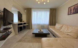 Chirie apartament, 3 camere, str. București, Centru - Poză 3