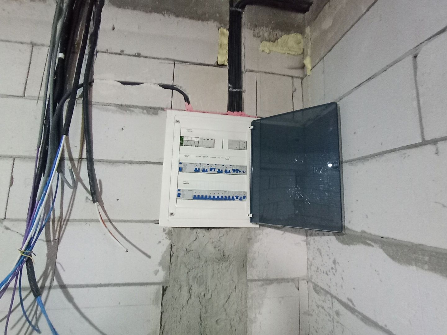 Casa Individuala Suprafete Generoase, Teren Mare, La Rosu - Poză 17