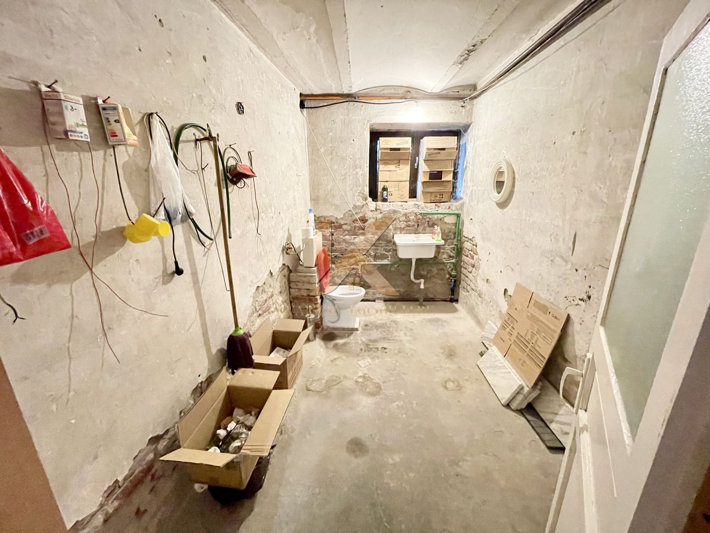 Spațiu comercial 70 mp, zona Ultracentrală! Negociabil - Poză 5