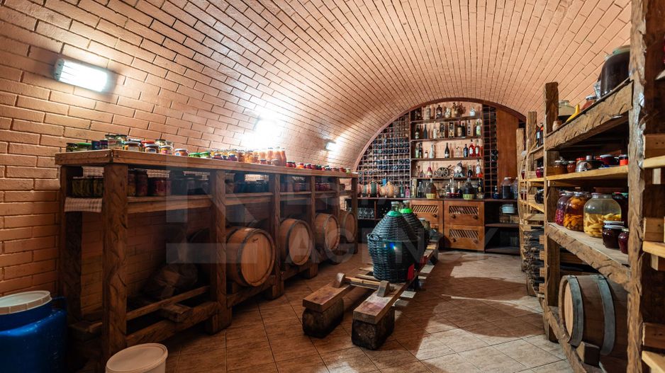 Vânzare casă de lux, 700 mp + 22 ari, situată în Tohatin - Poză 32
